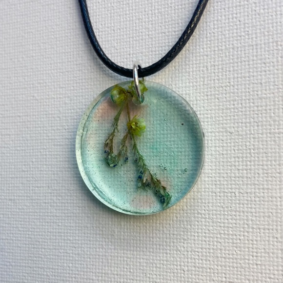Handmade Mint and Coral Floral Resin Round Pendant Necklace on Etsy - Picture 3 of 8